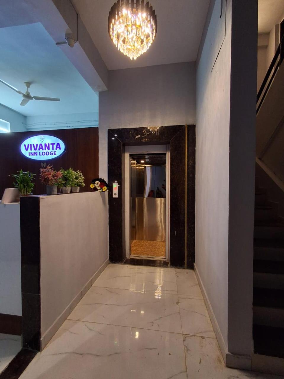 Vivanta Inn Lodge, Solapur Exteriör bild